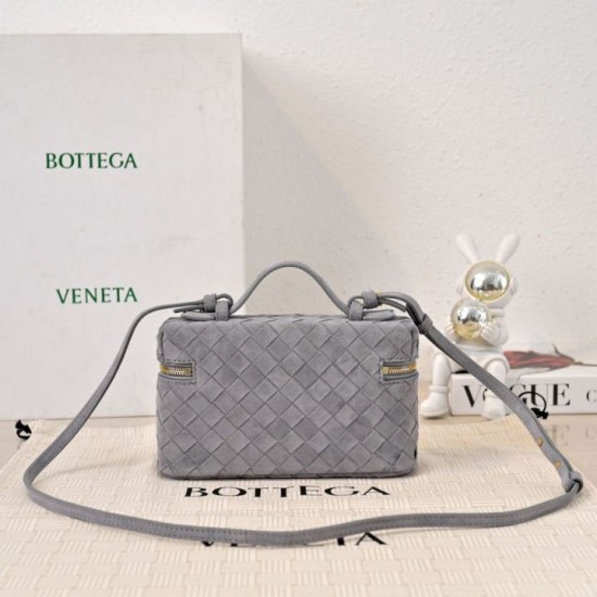 High Quality Replica Bottega Veneta Makeup Bag Gray Suede Super Clone Knockoff Bottega Veneta Makeup Bag Gray Suede