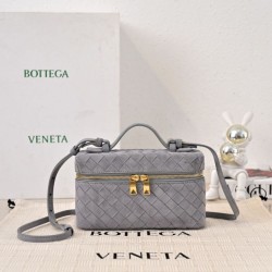 Super Clone Knockoff Bottega Veneta Makeup Bag Gray Suede