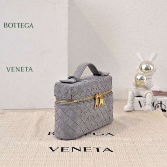 High Quality Replica Bottega Veneta Makeup Bag Gray Suede Super Clone Knockoff Bottega Veneta Makeup Bag Gray Suede