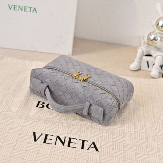 High Quality Replica Bottega Veneta Makeup Bag Gray Suede Super Clone Knockoff Bottega Veneta Makeup Bag Gray Suede