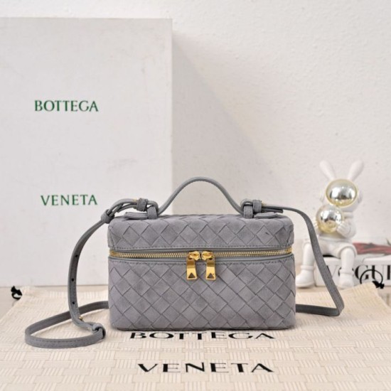 High Quality Replica Bottega Veneta Makeup Bag Gray Suede Super Clone Knockoff Bottega Veneta Makeup Bag Gray Suede
