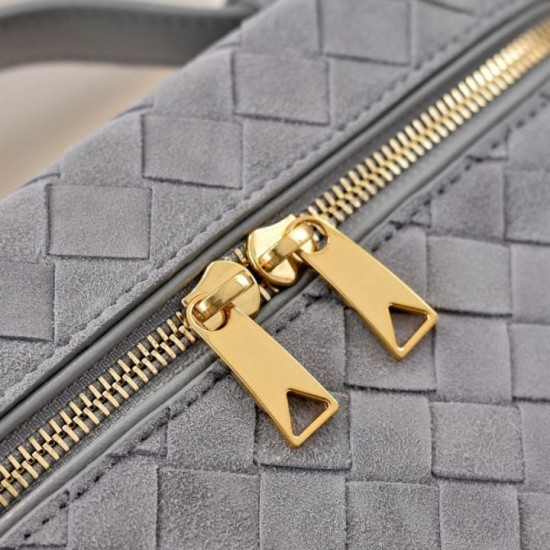 High Quality Replica Bottega Veneta Makeup Bag Gray Suede Super Clone Knockoff Bottega Veneta Makeup Bag Gray Suede