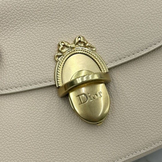 Premium Replica Dior Médaillon Crossbody Bag 23cm M3920 Apricot Fake Mirror Quality Replica Dior Médaillon Crossbody Bag 23cm M3920 Apricot Knockoff