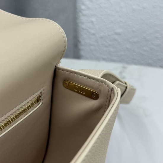Premium Replica Dior Médaillon Crossbody Bag 23cm M3920 Apricot Fake Mirror Quality Replica Dior Médaillon Crossbody Bag 23cm M3920 Apricot Knockoff