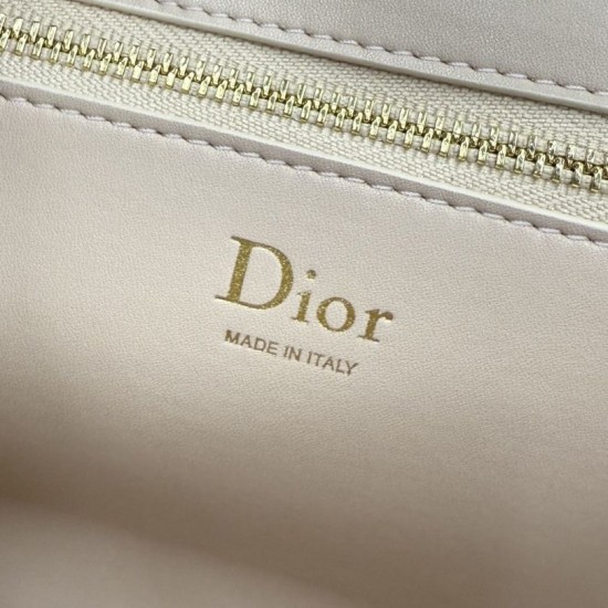 Premium Replica Dior Médaillon Crossbody Bag 23cm M3920 Apricot Fake Mirror Quality Replica Dior Médaillon Crossbody Bag 23cm M3920 Apricot Knockoff