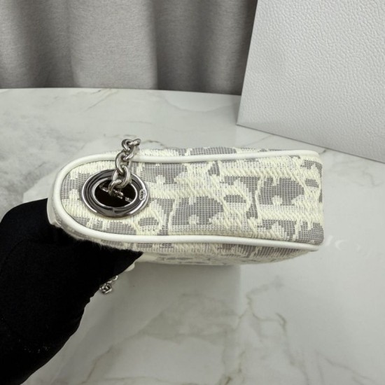 Premium Replica Dior Oblique Bow Chain clutch S2504 beige/gray Fake Mirror Quality Replica Dior Oblique Bow Chain clutch S2504 beige/gray Knockoff