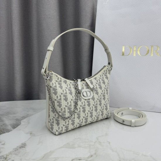 Mirror Quality Replica Dior 30 Montaigne Miss Caro Oblique shoulder bag beige/gray Knockoff