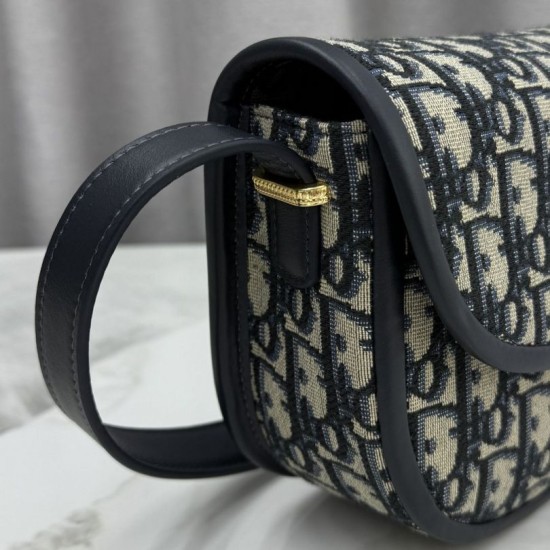 Mirror Quality Replica Dior Médaillon shoulder bag M3920 Oblique blue Knockoff