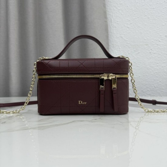 Mirror Quality Replica Dior Trianon Soft Vanity Mini Chain handbag S4613 burgundy Knockoff