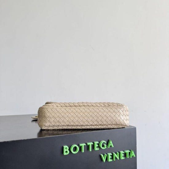 Mirror Quality Replica Shoulder bag Bottega Veneta Madison Intrecciato Ecru-Muse Knockoff