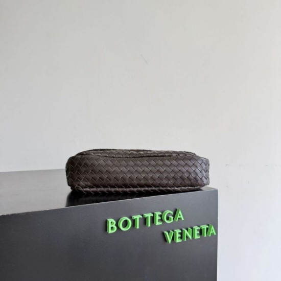 Mirror Quality Replica Bottega Veneta Madison Intrecciato Shoulder Bag in Burgundy Knockoff
