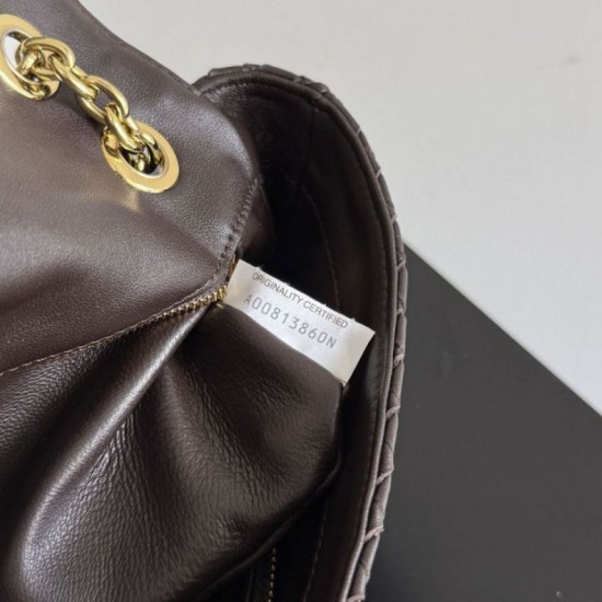 Mirror Quality Replica Bottega Veneta Madison Intrecciato Shoulder Bag in Burgundy Knockoff