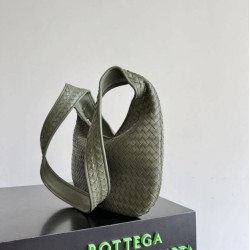 Mirror Quality Replica Bottega Veneta Veneto Men's Hobo Bag Knockoff