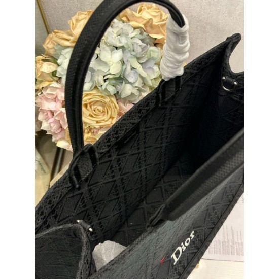 Mirror Quality Replica Dior Medium Book Tote Bag with Bee Strap in Black Knockoff