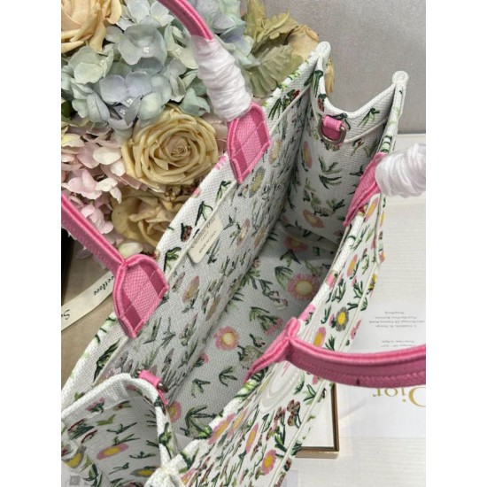 Premium Replica Dior Multicolored Book Tote Bag with Daisy Garden Embroidery and Pink Handle Fake Mirror Quality Replica Dior Multicolored Book Tote Bag with Daisy Garden Embroidery and Pink Handle Knockoff