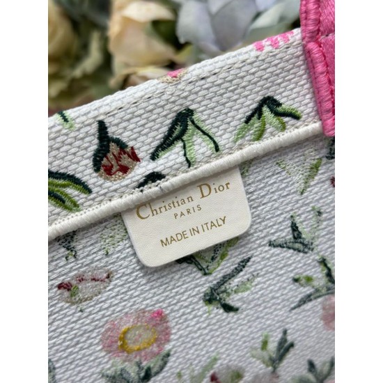 Premium Replica Dior Multicolored Book Tote Bag with Daisy Garden Embroidery and Pink Handle Fake Mirror Quality Replica Dior Multicolored Book Tote Bag with Daisy Garden Embroidery and Pink Handle Knockoff