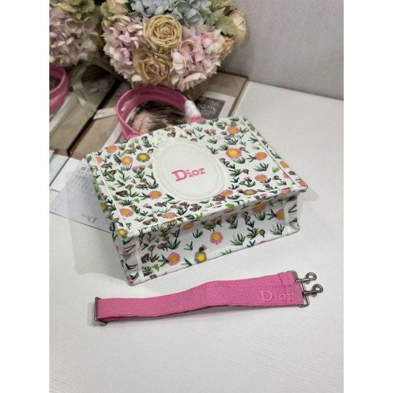 Premium Replica Dior Multicolored Book Tote Bag with Daisy Garden Embroidery and Pink Handle Fake Mirror Quality Replica Dior Multicolored Book Tote Bag with Daisy Garden Embroidery and Pink Handle Knockoff