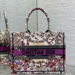 Fake Dior Medium Book Tote Bag Dior 4 Saisons Été Soleil Embroidery Replica Replica Dior Medium Book Tote Bag Dior 4 Saisons Été Soleil Embroidery