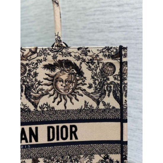 Fake Dior Large Book Tote Bag Beige Toile de Jouy Soleil Embroidery Replica