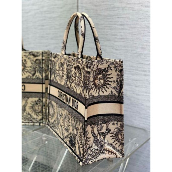 Fake Dior Large Book Tote Bag Beige Toile de Jouy Soleil Embroidery Replica