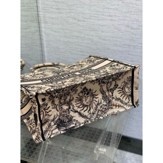 Fake Dior Large Book Tote Bag Beige Toile de Jouy Soleil Embroidery Replica
