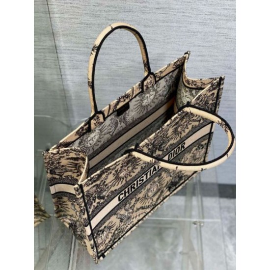 Fake Dior Large Book Tote Bag Beige Toile de Jouy Soleil Embroidery Replica