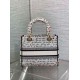 Fake Dior Lady D-Lite Medium Bag White and Red Je Vous Adore Motif Replica Replica Dior Lady D-Lite Medium Bag White and Red Je Vous Adore Motif