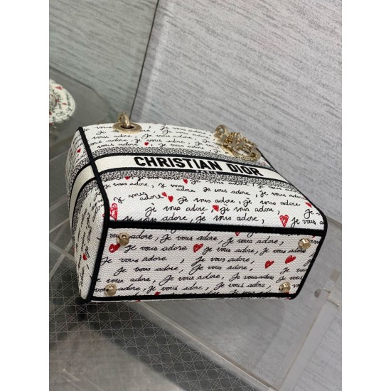 Fake Dior Lady D-Lite Medium Bag White and Red Je Vous Adore Motif Replica Replica Dior Lady D-Lite Medium Bag White and Red Je Vous Adore Motif