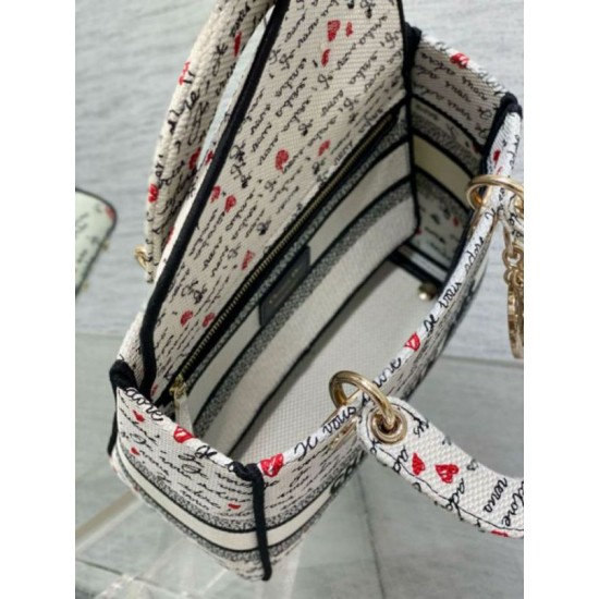 Fake Dior Lady D-Lite Medium Bag White and Red Je Vous Adore Motif Replica Replica Dior Lady D-Lite Medium Bag White and Red Je Vous Adore Motif