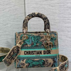 Fake Dior Dioriviera Lady D-Lite Medium Bag Raffia with Green Toile de Jouy Sauvage Embroidery Replica