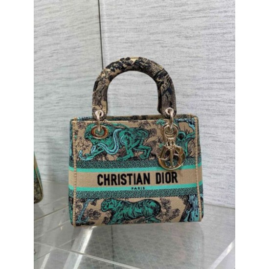 Fake Dior Dioriviera Lady D-Lite Medium Bag Raffia with Green Toile de Jouy Sauvage Embroidery Replica