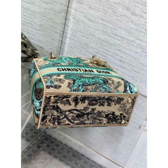 Fake Dior Dioriviera Lady D-Lite Medium Bag Raffia with Green Toile de Jouy Sauvage Embroidery Replica