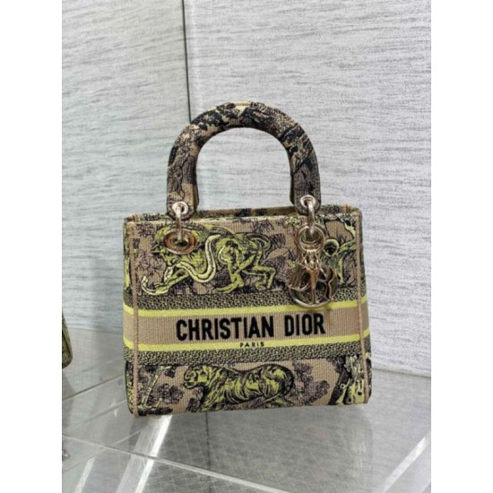 Replica Dior Dioriviera Lady D-Lite Medium Bag Raffia with Lime Toile de Jouy Sauvage Embroidery