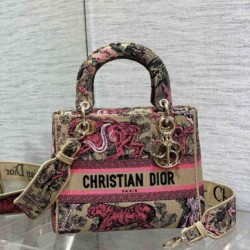 Fake Dior Dioriviera Lady D-Lite Medium Bag Raffia with Pink Toile de Jouy Sauvage Embroidery Replica