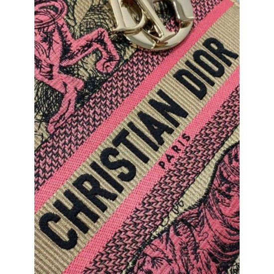 Fake Dior Dioriviera Lady D-Lite Medium Bag Raffia with Pink Toile de Jouy Sauvage Embroidery Replica