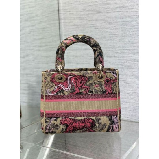 Fake Dior Dioriviera Lady D-Lite Medium Bag Raffia with Pink Toile de Jouy Sauvage Embroidery Replica