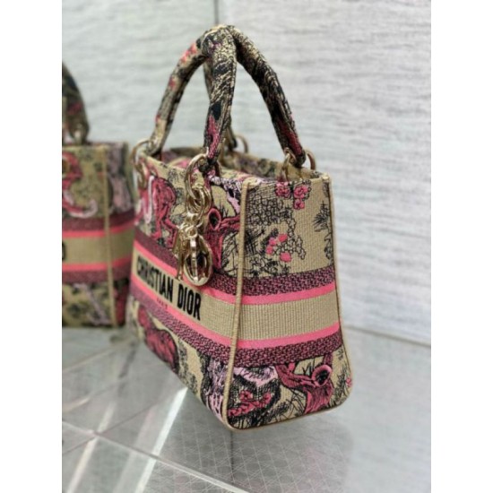 Fake Dior Dioriviera Lady D-Lite Medium Bag Raffia with Pink Toile de Jouy Sauvage Embroidery Replica