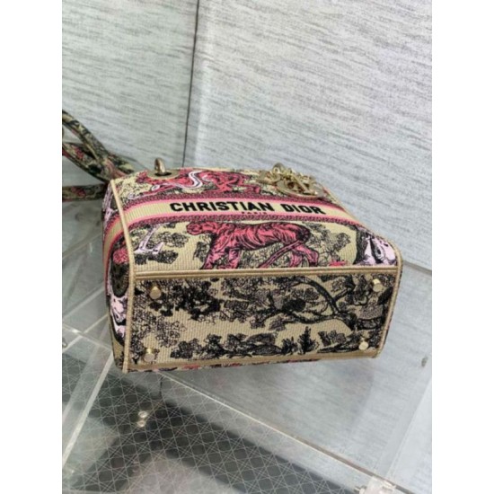 Fake Dior Dioriviera Lady D-Lite Medium Bag Raffia with Pink Toile de Jouy Sauvage Embroidery Replica