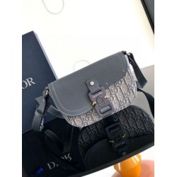Replica Dior Mini Saddle Messenger Bag Grey Oblique Jacquard and Calfskin Replica Dior Mini Saddle Messenger Bag Grey Oblique Jacquard and Calfskin