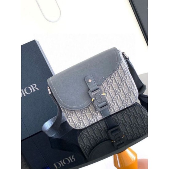 Fake Dior Small Saddle Messenger Bag Grey Oblique Jacquard and Calfskin Replica Replica Dior Small Saddle Messenger Bag Grey Oblique Jacquard and Calfskin