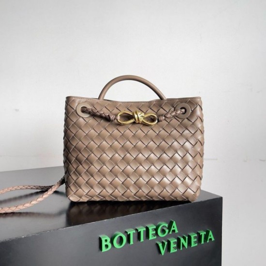 Replica Bottega Veneta Andiamo Small Bag Praline Intrecciato Lambskin