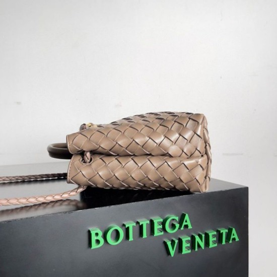 Replica Bottega Veneta Andiamo Small Bag Praline Intrecciato Lambskin