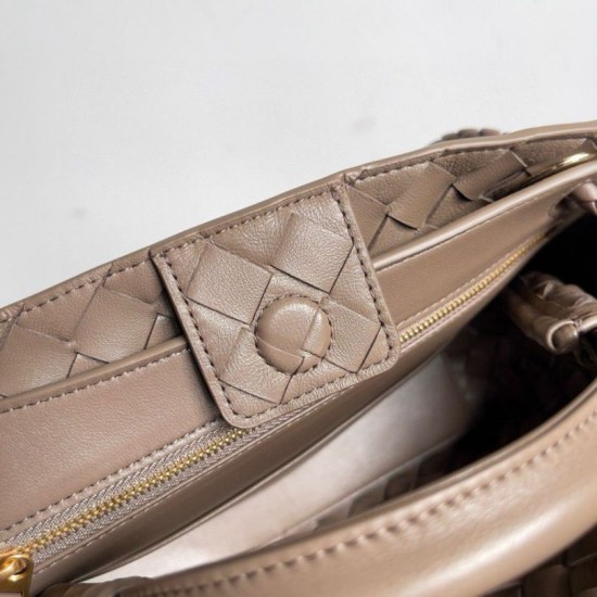 Replica Bottega Veneta Andiamo Small Bag Praline Intrecciato Lambskin