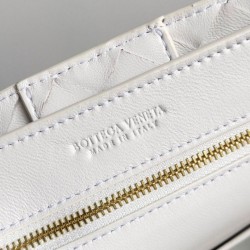 Replica Bottega Veneta Small Andiamo Bag White Intrecciato Lambskin