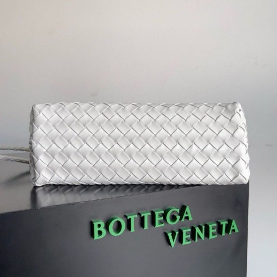 Fake Bottega Veneta Andiamo Small East/West Bag White Intrecciato Lambskin Replica Fake Bottega Veneta Andiamo Small East/West Bag White Intrecciato Lambskin Replica