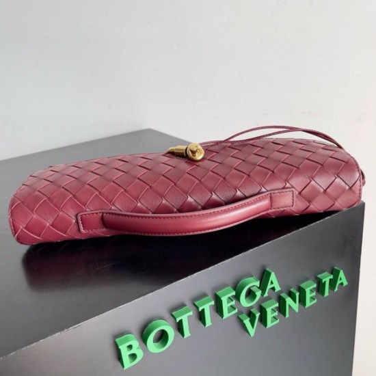 Replica Bottega Veneta Andiamo Clutch with Handle Barolo Intrecciato Lambskin Replica Bottega Veneta Andiamo Clutch with Handle Barolo Intrecciato Lambskin