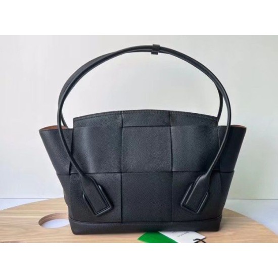 Replica Bottega Veneta Arco Medium Bag Black Grained 