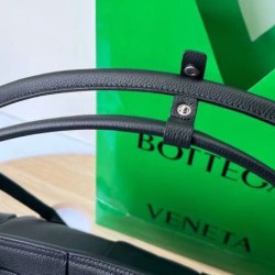 Replica Bottega Veneta Arco Medium Bag Black Grained 