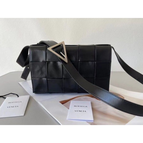 Replica Bottega Veneta Cassett Bag Black Wrinkled Calfskin