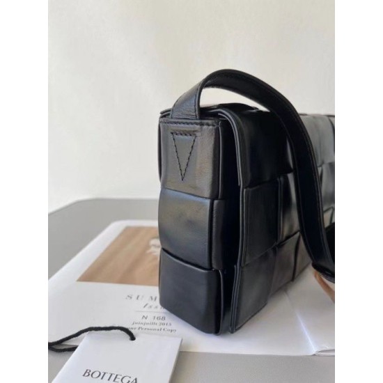 Replica Bottega Veneta Cassett Bag Black Wrinkled Calfskin